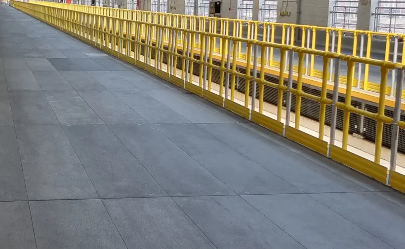 Safety handrailing